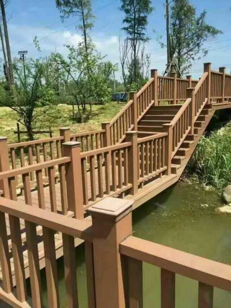 防腐木護(hù)欄