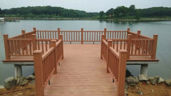 戶外木塑護(hù)欄