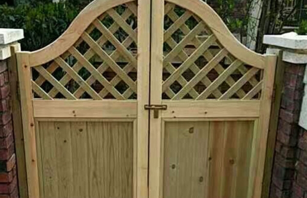 防腐木護(hù)欄