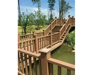 防腐木護(hù)欄